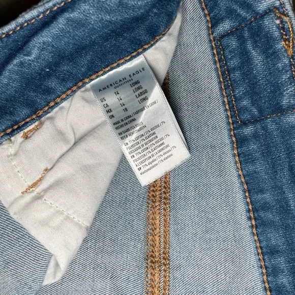 American Eagle Ripped High Rise Jeggings - Picture 4 of 7